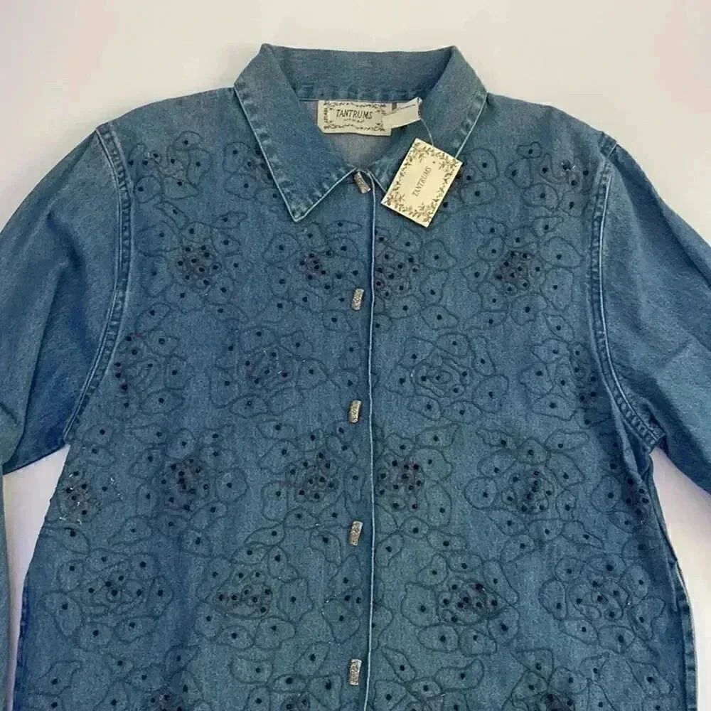 NWT Tantrums Button Down 